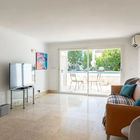 Apartman Charming Villa With Garden & Sea Breeze Antibes Getaway Antibes