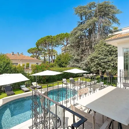 Charming Villa With Garden & Sea Breeze Antibes Getaway Apartman *
