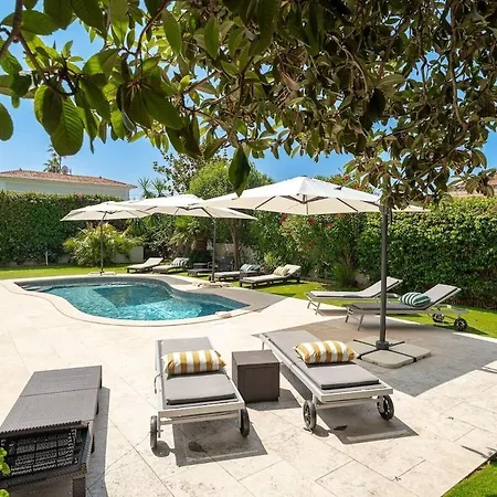 Charming Villa With Garden & Sea Breeze Antibes Getaway *